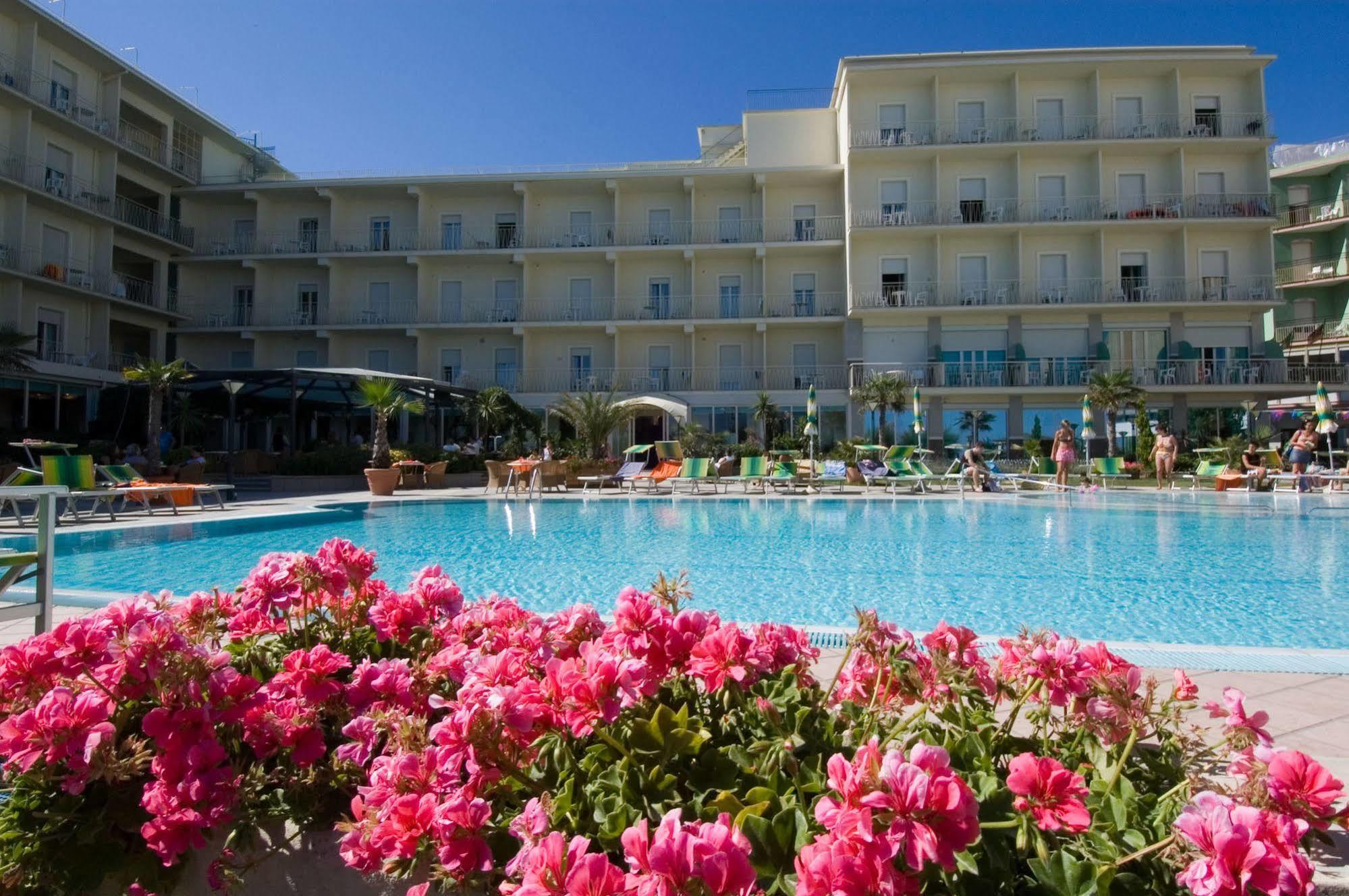 Hotel Miramare Габічче-Маре Екстер'єр фото
