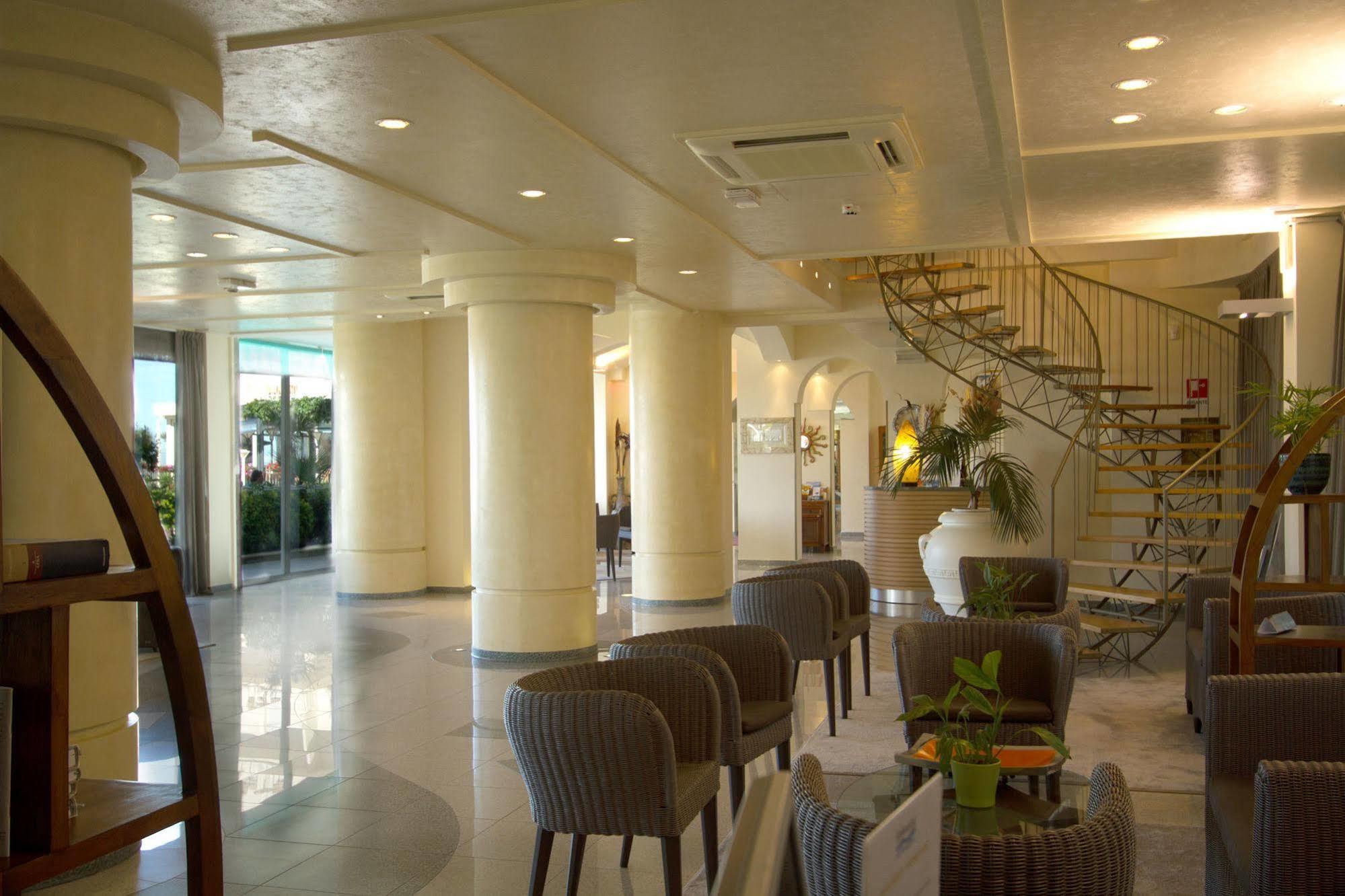 Hotel Miramare Габічче-Маре Екстер'єр фото